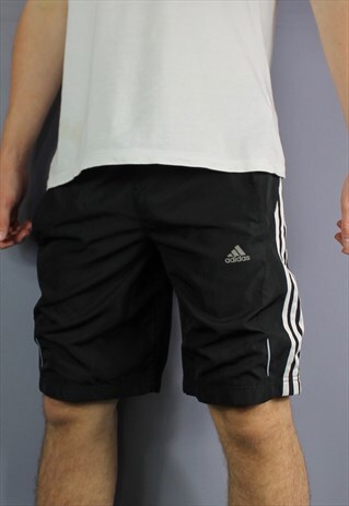 VINTAGE ADIDAS SHORTS IN BLACK WITH POCKETS, PRINTED LOGO AN