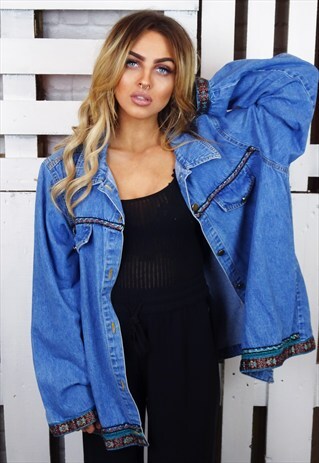 OVERSIZED EMBROIDERED DENIM 90'S JACKET