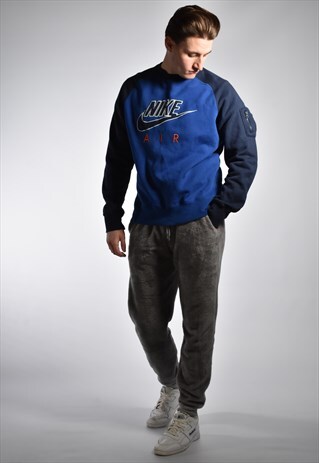 NIKE AIR EMBROIDERED FLEECE POCKET SWEATSHIRT