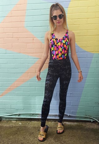 BLACK LEGGINGS WITH TEXT PRINT