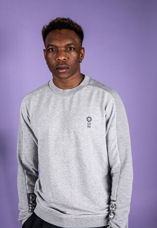 VINTAGE SWEATER 90S IN GREY WITH 1990 PRINT