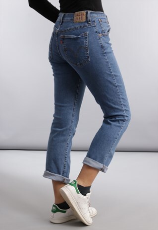 VINTAGE LEVI'S MOM JEANS BV3