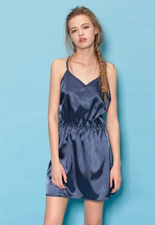 BACKLESS DRESS