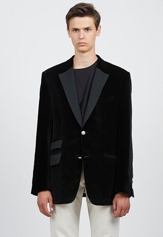 VINTAGE BLACK VELVET BLAZER DINNER JACKET