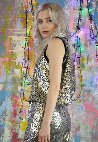 TOP IN SILVER SEQUINS