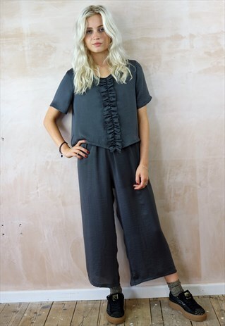 TROUSERS & FRILL TOP CO-ORDINATES IN SILKY GREY