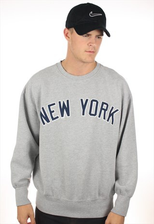 VINTAGE MAJESTIC NEW YORK SPELL OUT SWEATSHIRT JUMPER