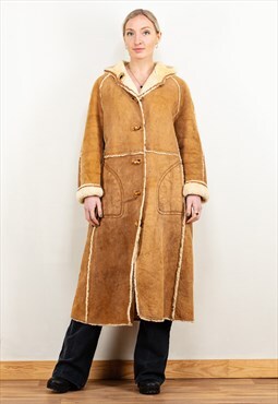 Vintage 70's Women Hooded Shearling Coat in Brown