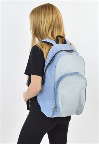 VINTAGE 90S LIGHT BLUE NIKE RUCKSACK