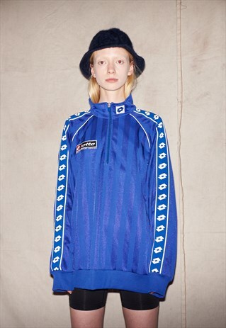 90S SOCCER STRIPED VERY FASHINABLE UNISEX RAVE SWEATSHIRT
