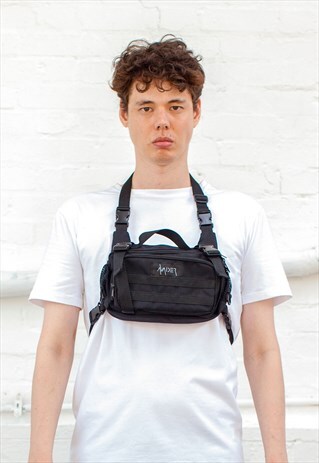 UTILITY STREETWEAR CHEST BAG