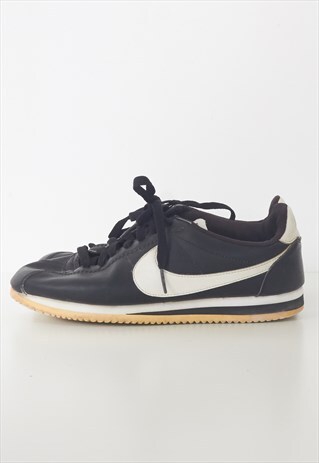 VINTAGE BLACK NIKE LEATHER TRAINERS