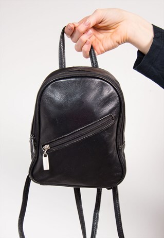 VINTAGE 90'S BLACK LEATHER BACKPACK RUCKSACK