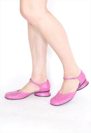 VINTAGE 90S Y2K PINK LEATHER DOLCIS MARY JANE SHOES.