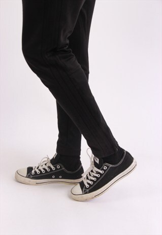 VINTAGE CONVERSE TRAINERS