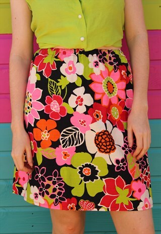VINTAGE 90S BLACK PINK GREEN ORANGE FLORAL SUMMER MINI SKIRT