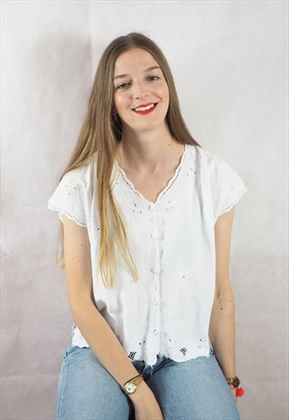 VINTAGE WHITE EMBROIDERED BLOUSE