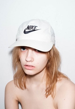 VINTAGE NIKE CAP / UNISEX