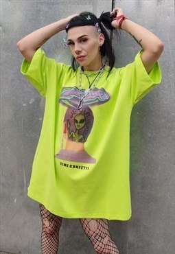 Futuristic raver tee Alien skinhead print  t-shirt in green