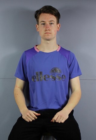 VINTAGE ELLESSE T-SHIRT IN PURPLE WITH PRINTED LOGO. SIZE LA