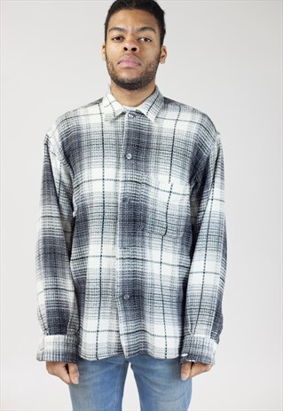 VINTAGE 90S WAFFLE BLACK AND WHITE CHECK SHIRT