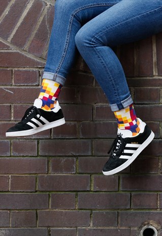 PRO - WOMEN'S CREW SOCKS