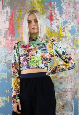 SILKY SPRING GREENS TURTLENECK CROP TOP