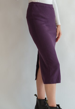 VINTAGE 80S CHIC BODY CON WOOL SKIRT IN BURGUNDY
