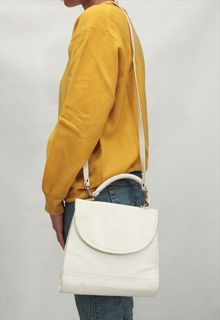 VINTAGE 80' ELEGNAT CLASSIC WHITE LEATHER BAG