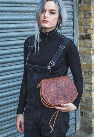 HAND CARVED LEATHER SADDLE BAG SATCHEL (BROWN)