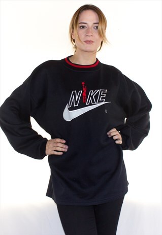 VINTAGE OVERSIZED NIKE SWEATSHIRT
