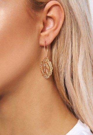 GOLD MARY LOOP EARRINGS