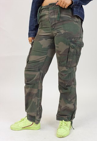 VINTAGE 90S CAMO CARGO PANTS
