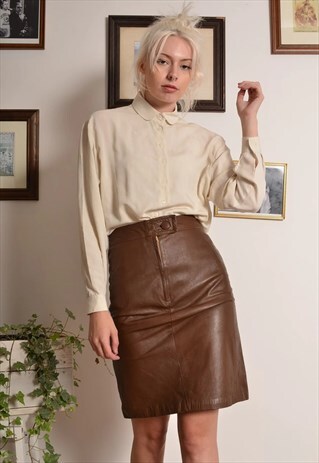 VINTAGE 80S MINI SKIRT IN BROWN LEATHER