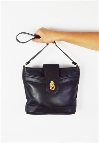 BLACK LEATHER SHOULDER BAG