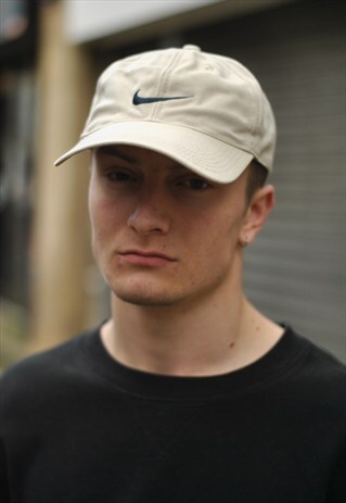 VINTAGE NIKE DAD CAP