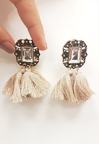 ANQTIUE BEIGE TASSEL HANDMANDE EARRINGS