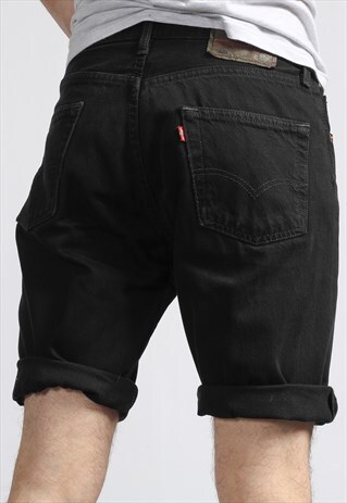VINTAGE LEVI'S DENIM SHORTS
