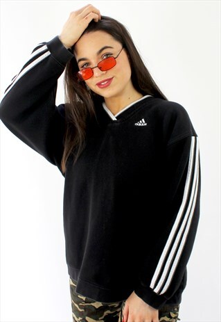 90'S RETRO BLACK & WHITE OVERSIZED SWEATSHIRT