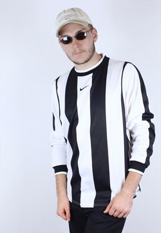 90S NIKE VINTAGE LONGSLEEVE BLACK AND WHITE RARE