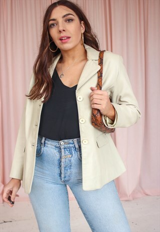 VINTAGE 90S LEATHER JACKET IN CREAM