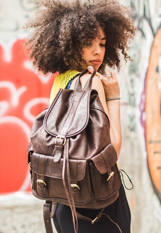BROWN LEATHER SAFARI RUCKSACK WITH POCKETS