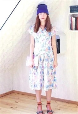 White pastel floral short sleeve pleated dress