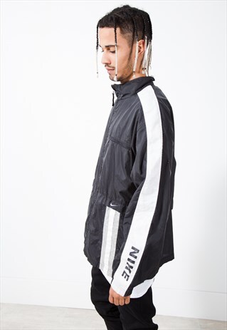 VINTAGE NIKE SPORT WINDBREAKER JACKET / S2330