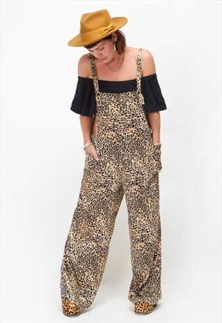 WIDE LEG DUNGAREES WITH SIDE POCKETS IN CHEETAH PRINT