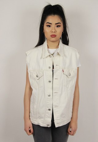 VINTAGE 90'S LEVIS JACKET