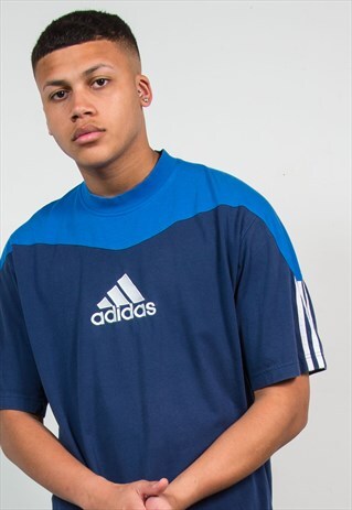 VINTAGE ADIDAS T-SHIRT