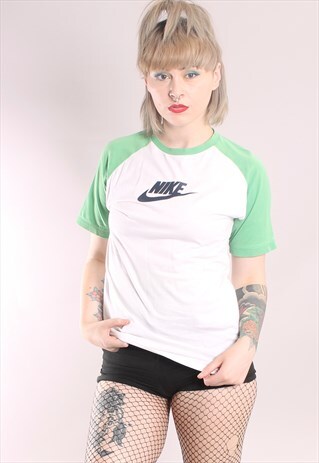 VINTAGE NIKE T-SHIRT