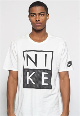 VINTAGE NIKE T-SHIRT WHITE