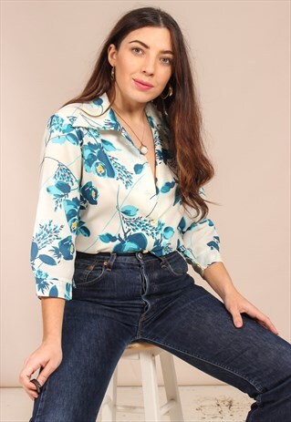 VINTAGE 70S BLOUSE IN BLUE FLORAL PRINT